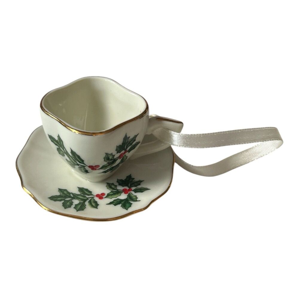 Vintage Holly & Berries Porcelain China Teacup Christmas Ornament Gold Trim